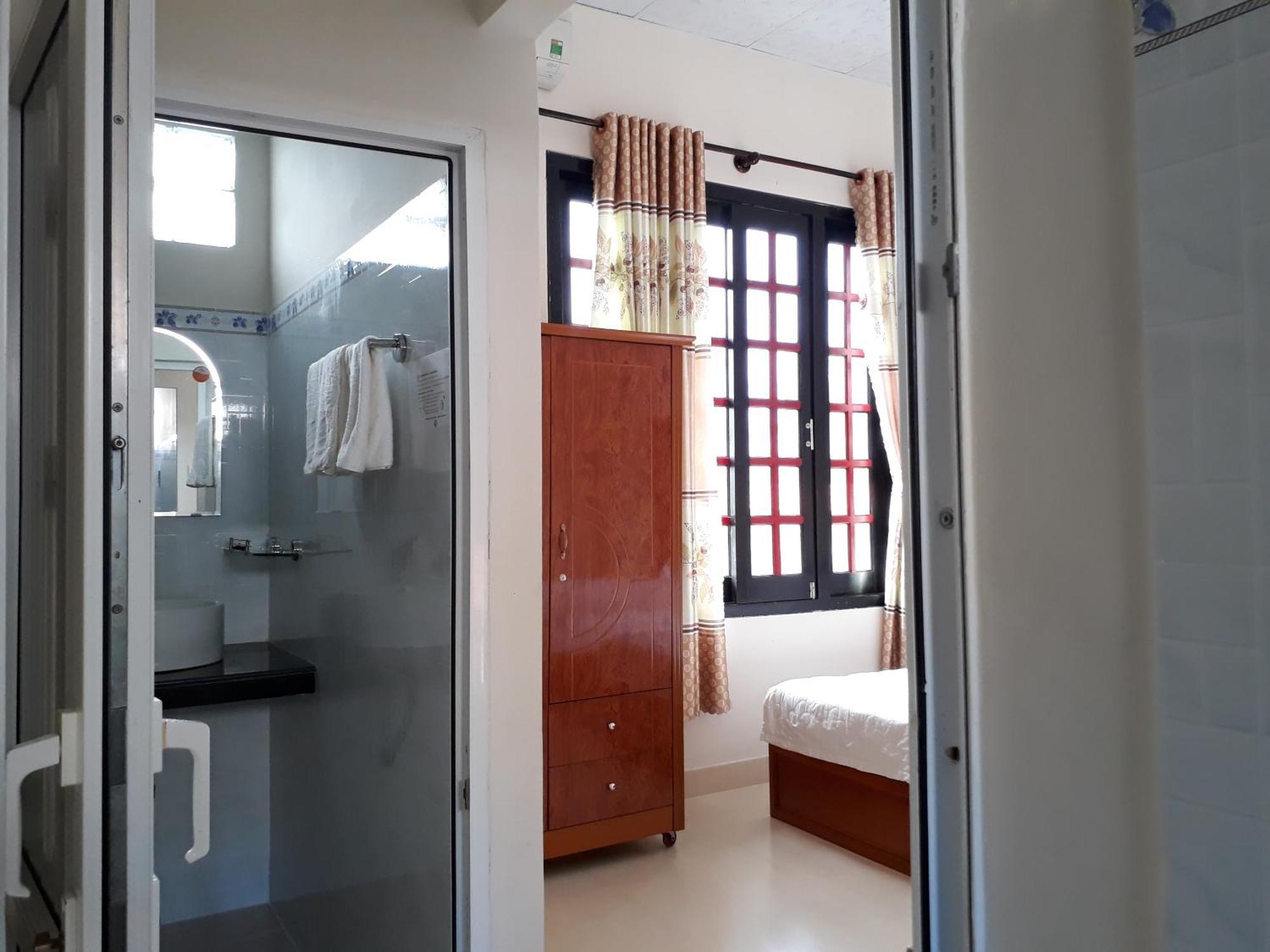 Ngoc Sang Guesthouse Mui Ne Room photo